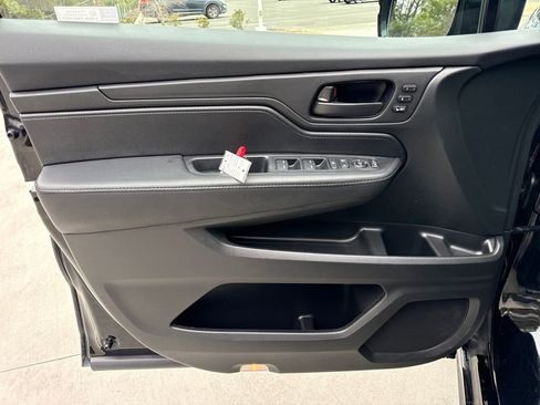 Used 2023 Honda Odyssey Sport image 14