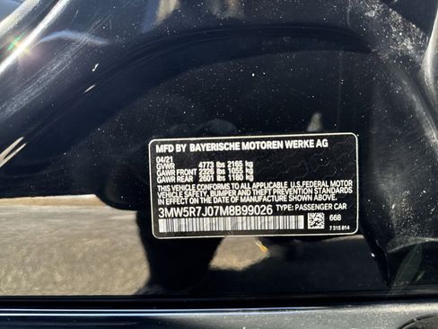 Used 2021 BMW 330i xDrive Sedan w/ Premium Package image 38