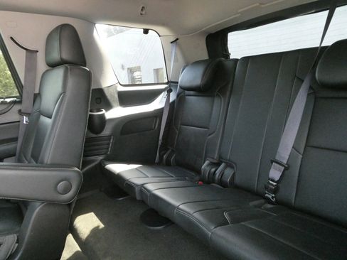 Used 2017 Chevrolet Tahoe Premier AWD/4WD image 33