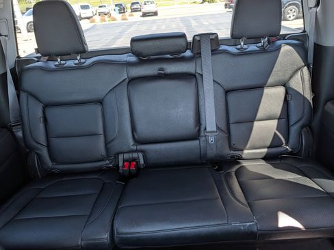 Used 2022 Chevrolet Silverado 1500 RST AWD/4WD image 13