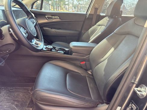 Certified 2024 Kia Sportage EX w/ EX Premium Package image 11