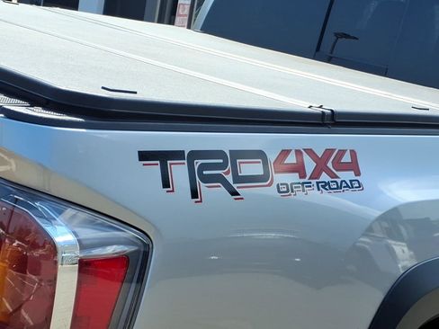 Used 2023 Toyota Tacoma TRD Off-Road w/ TRD Premium Off Road Package AWD/4WD image 7