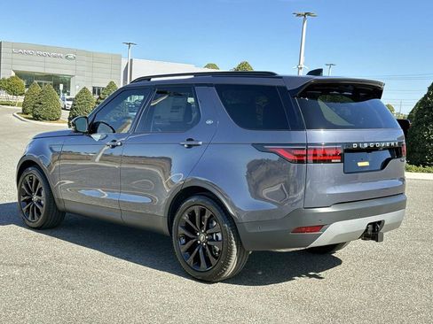 New 2026 Land Rover Discovery S image 3