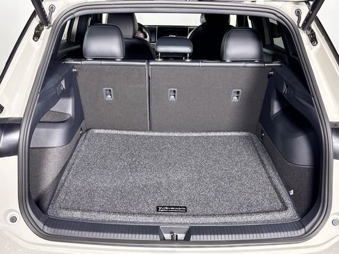 New 2026 Volkswagen Tiguan SE R-Line AWD/4WD image 21