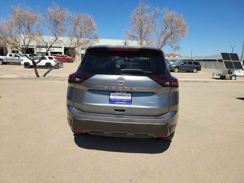 Used 2024 Nissan Rogue SV FWD image 7