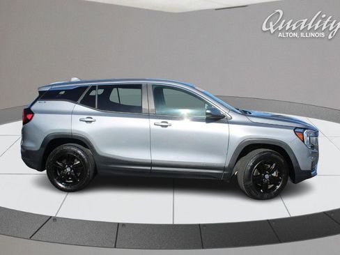 Certified 2024 GMC Terrain SLE image 3