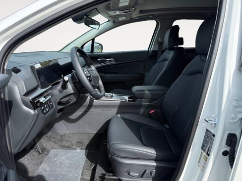 New 2026 Kia Sportage EX image 10