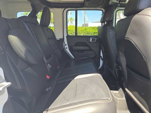 Used 2023 Jeep Wrangler Sahara w/ Cold Weather Group image 12