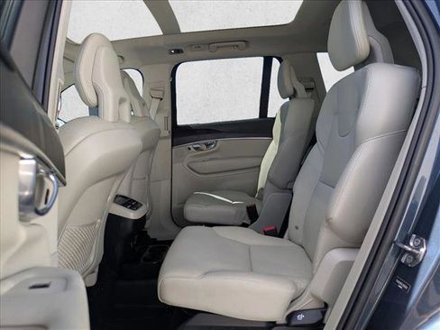 Used 2020 Volvo XC90 T6 Momentum w/ Protection Package AWD/4WD image 20