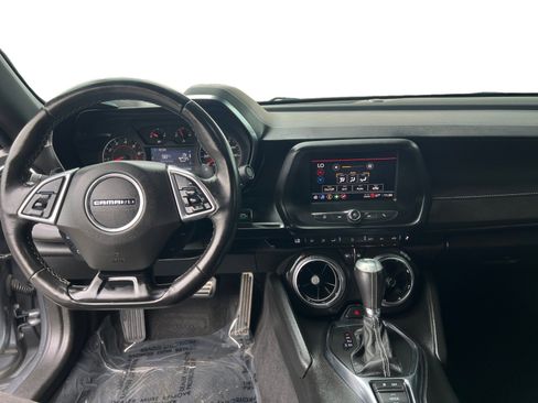 Used 2021 Chevrolet Camaro LT image 10