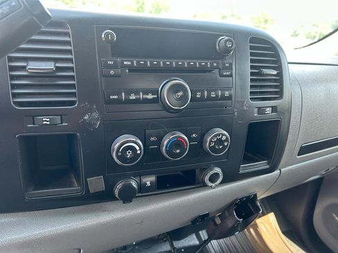 Used 2009 Chevrolet Silverado 2500 W/T AWD/4WD image 14