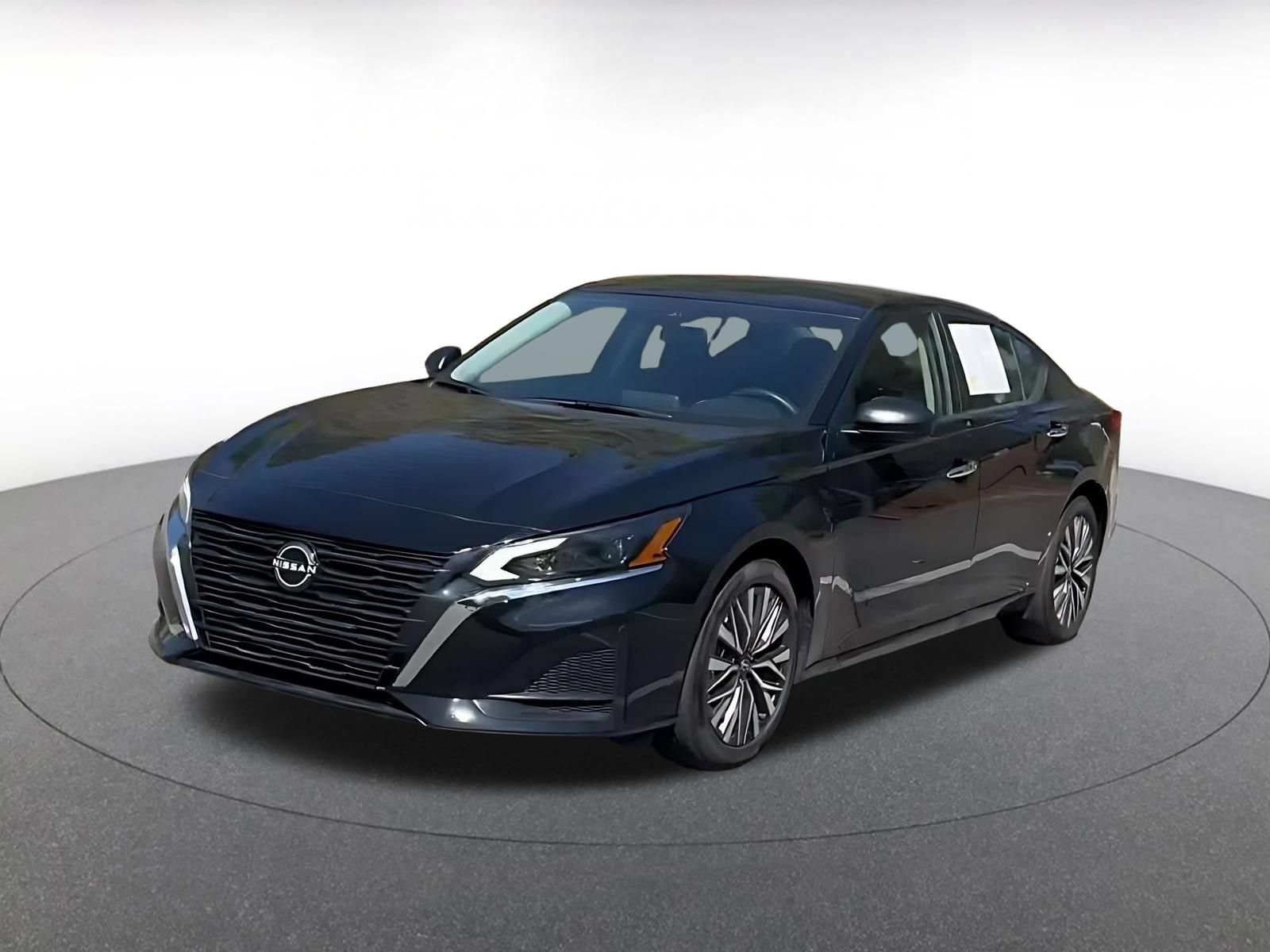 Used 2025 Nissan Altima 2.5 SV FWD image 6