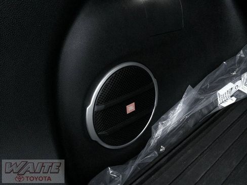 Certified 2023 Toyota Corolla Cross XLE image 23