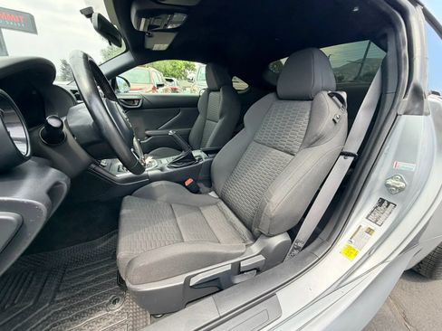 Used 2023 Toyota GR86 w/ ALL Weather Mat Package (TMS) RWD image 11