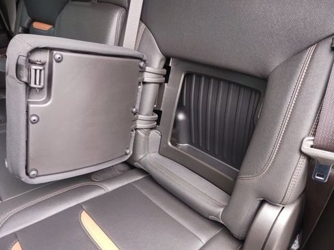 Used 2023 GMC Sierra 1500 AT4 w/ Technology Package image 31