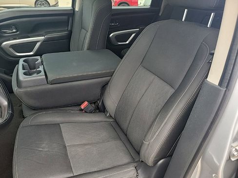 Used 2017 Nissan Titan SV AWD/4WD image 17