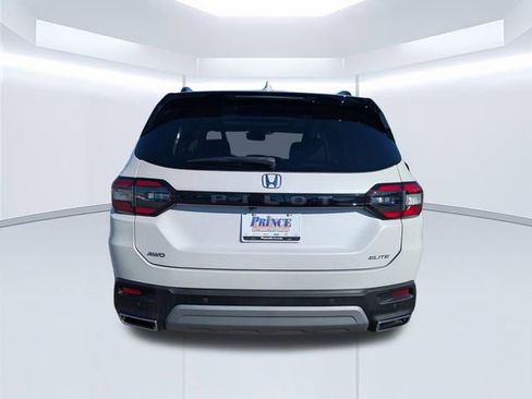 Used 2024 Honda Pilot Elite image 6