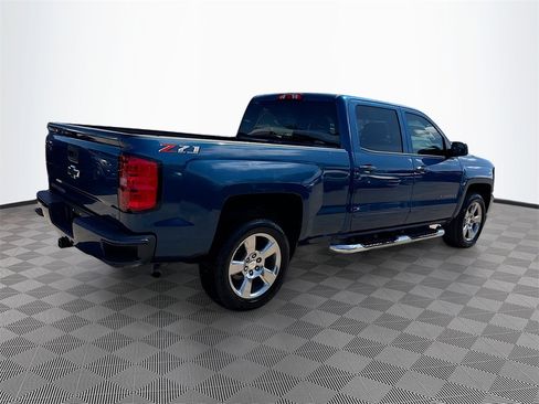 Used 2018 Chevrolet Silverado 1500 LT w/ All Star Edition image 6