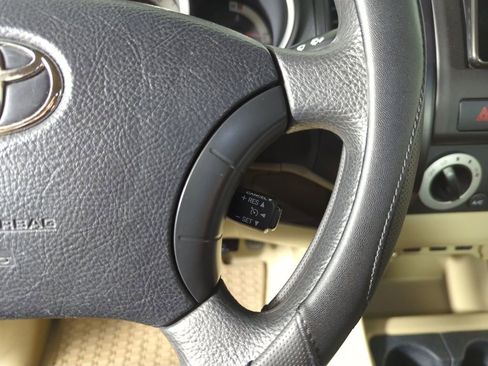 Used 2011 Toyota Tacoma PreRunner image 28