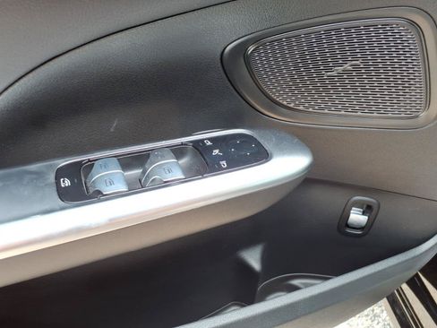 Used 2025 Mercedes-Benz C 300 4MATIC Sedan image 14