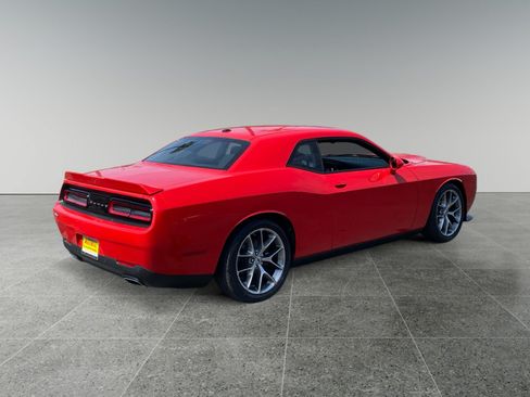 Used 2022 Dodge Challenger GT RWD image 5