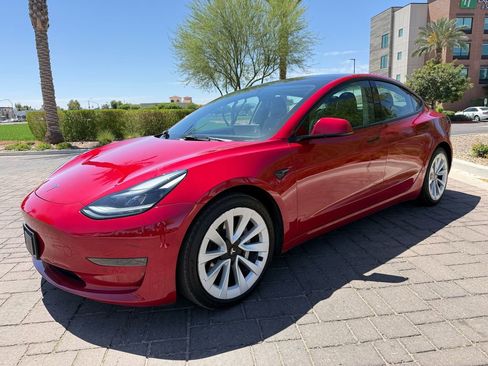 Used 2022 Tesla Model 3 Standard Range RWD image 9