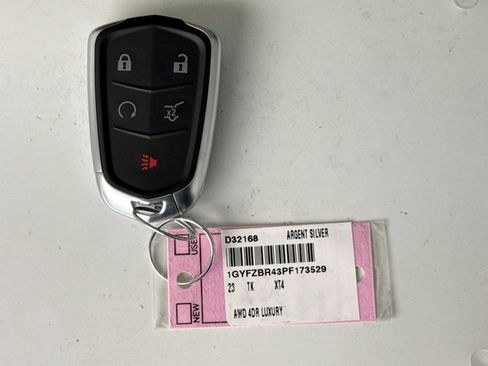 Used 2023 Cadillac XT4 Luxury w/ Cold Weather Package image 20