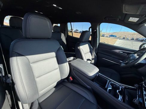 New 2026 Chevrolet Traverse LT w/ Driver Confidence Package image 13