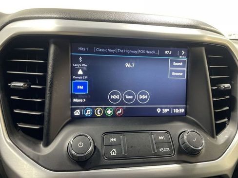 Used 2023 GMC Acadia SLE image 16