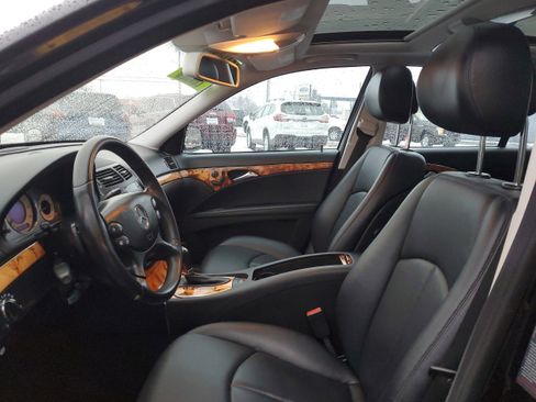 Used 2009 Mercedes-Benz E 350 4MATIC Sedan image 9