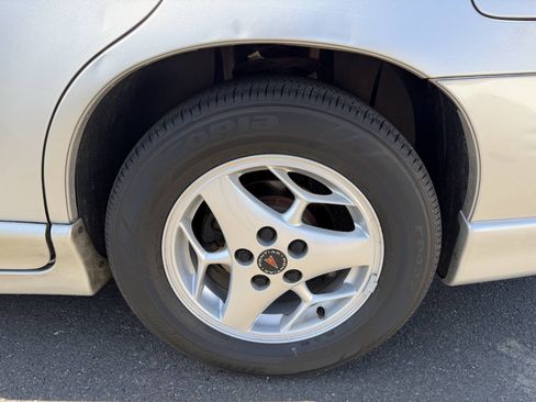 Used 2002 Pontiac Grand Prix GT FWD image 17