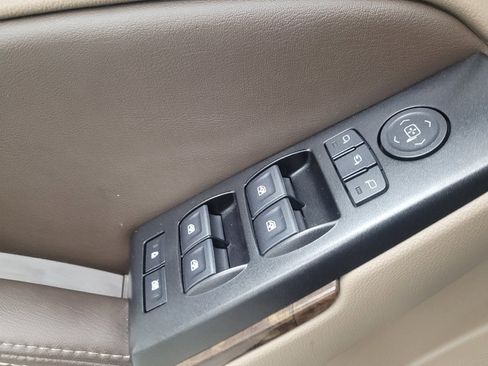 Used 2020 Chevrolet Tahoe LT w/ Luxury Package image 27