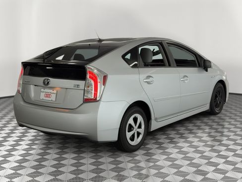 Used 2012 Toyota Prius Four FWD image 9