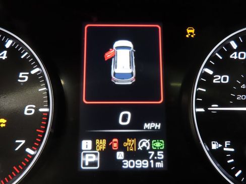Used 2023 Subaru Outback Touring AWD/4WD image 16
