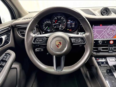 Used 2024 Porsche Macan w/ Premium Plus Package AWD/4WD image 17