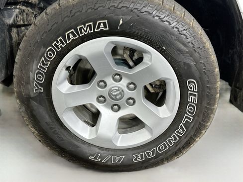Used 2020 RAM 1500 Big Horn AWD/4WD image 30