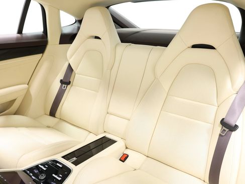 Used 2022 Porsche Panamera image 53