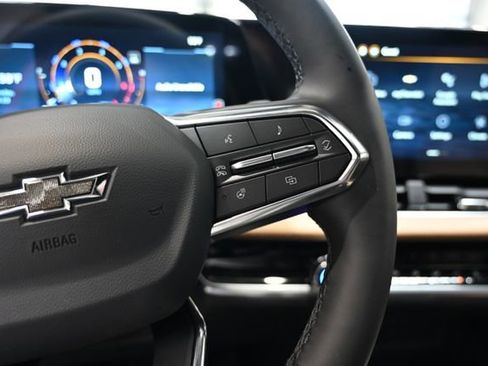 New 2026 Chevrolet Equinox ACTIV w/ Convenience Package III FWD image 24
