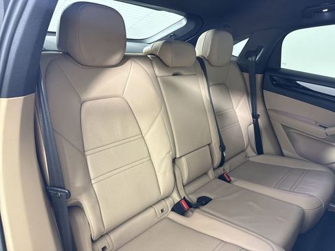 Certified 2021 Porsche Cayenne image 21