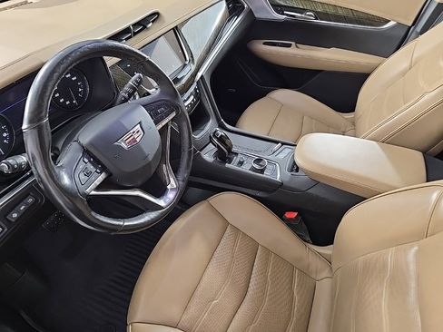 Used 2020 Cadillac XT6 Premium Luxury w/ Platinum Package image 12