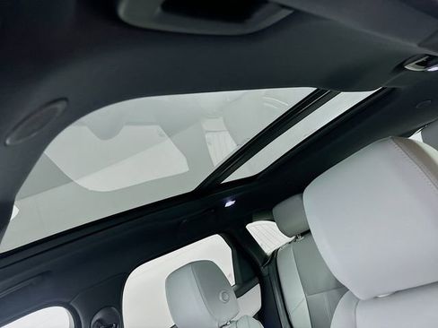 Used 2026 Land Rover Range Rover Velar Dynamic SE image 14