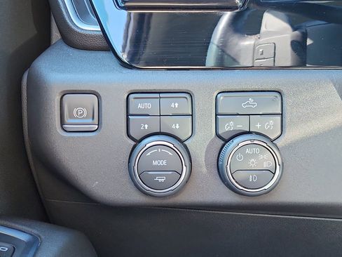 Used 2022 Chevrolet Silverado 1500 RST image 26