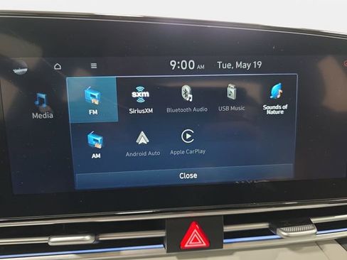 Used 2024 Hyundai Elantra Limited FWD image 21