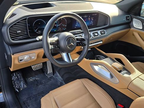 Used 2024 Mercedes-Benz GLS 450 4MATIC image 18