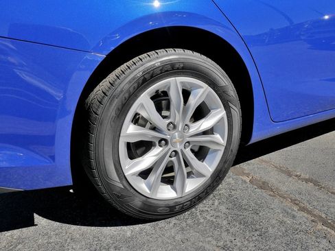 Used 2023 Chevrolet Malibu LT image 9