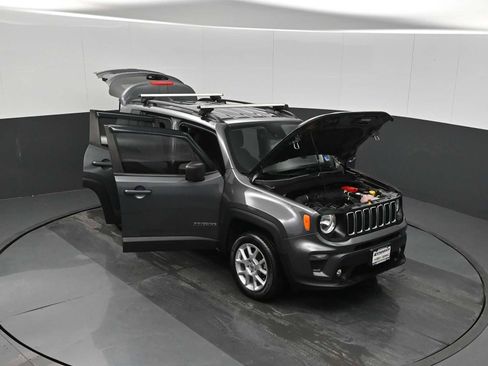 Used 2022 Jeep Renegade Latitude image 40