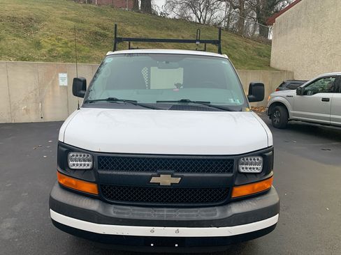 Used 2013 Chevrolet Express 1500 image 13