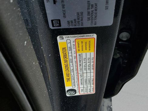 Used 2021 GMC Yukon SLT w/ SLT Premium Package image 32