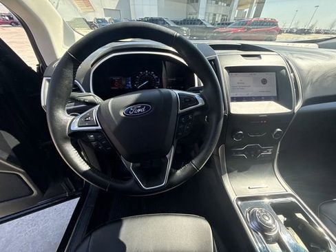 Used 2020 Ford Edge SEL image 14