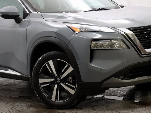 Used 2021 Nissan Rogue SL w/ Premium Package image 3